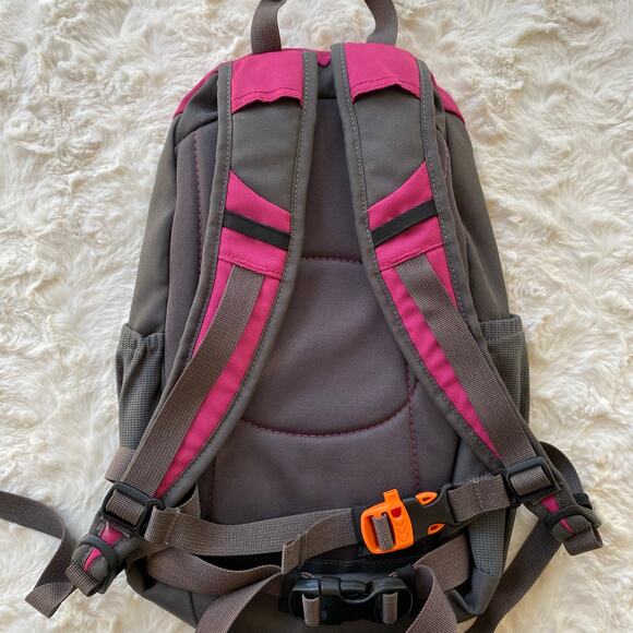 REI Women's Nalgene Hydration Backpack Pink Hiking Camping Outdoors Adventure - Picture 10 of 13
